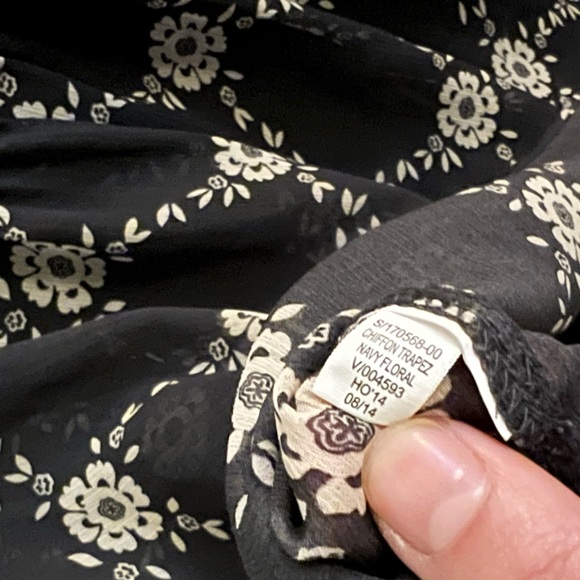 Old Navy Chiffon Sheer Long Sleeve Blouse Dark Gray Cream Floral Size L - Picture 11 of 12